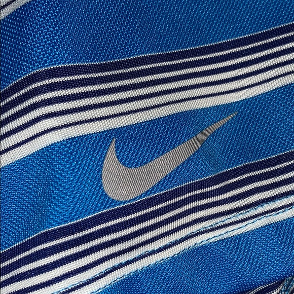 Nike Golf Shirt - Picture 3 of 3